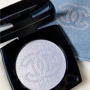Authentic, limited edition Coco DENIM illuminating powder, brand new condition